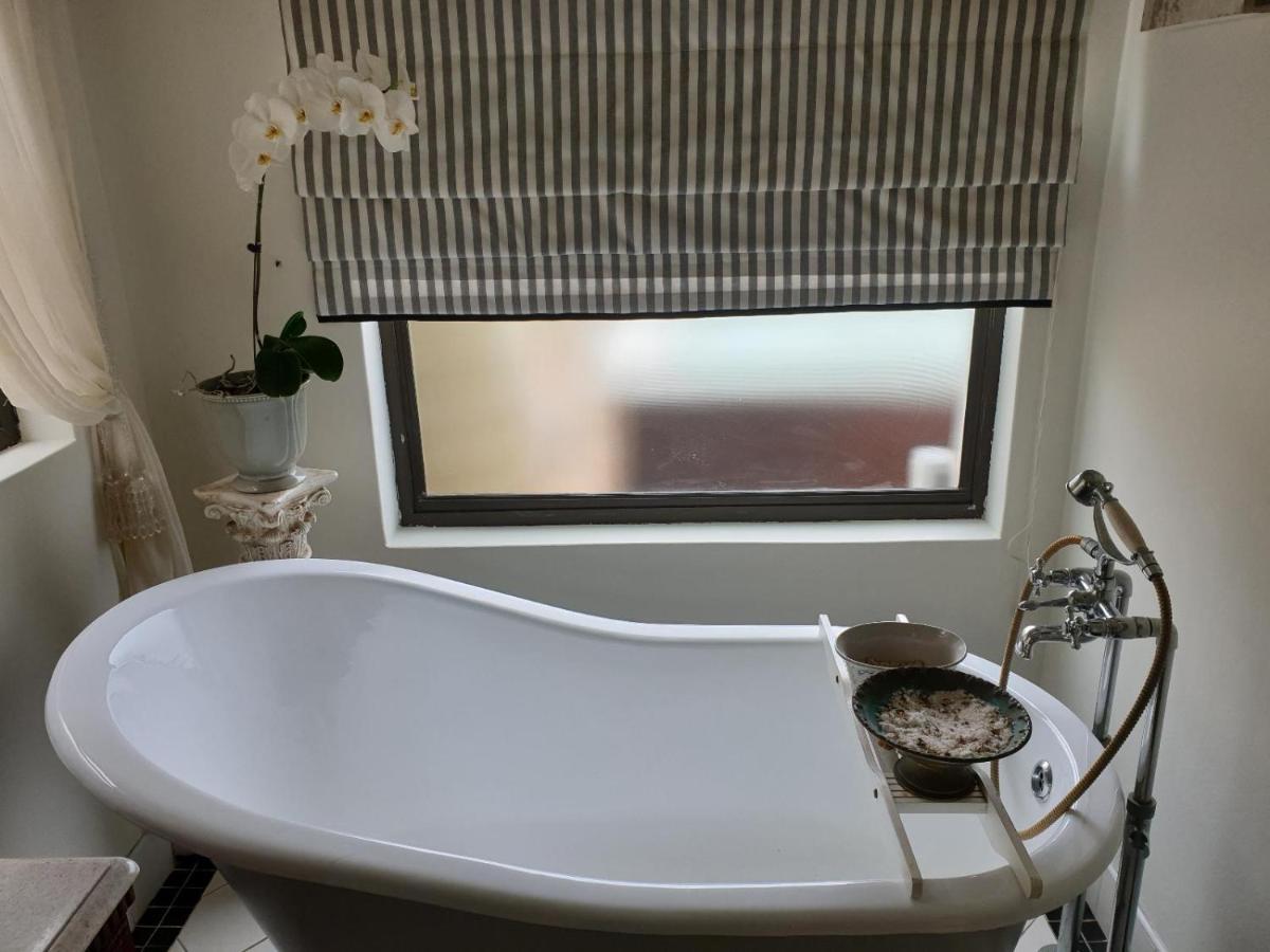 דורבן Fairway Guest House מראה חיצוני תמונה
