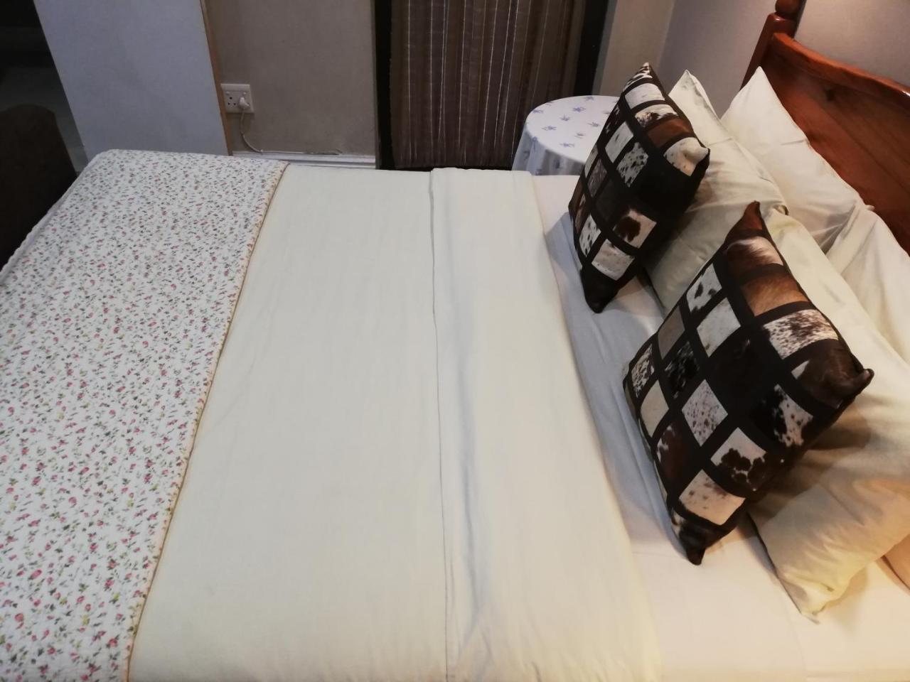 דורבן Fairway Guest House מראה חיצוני תמונה