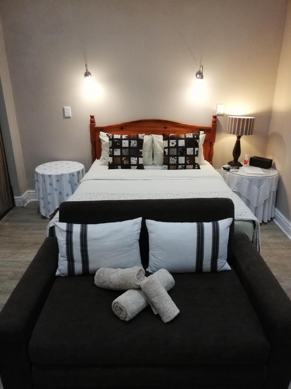 דורבן Fairway Guest House מראה חיצוני תמונה