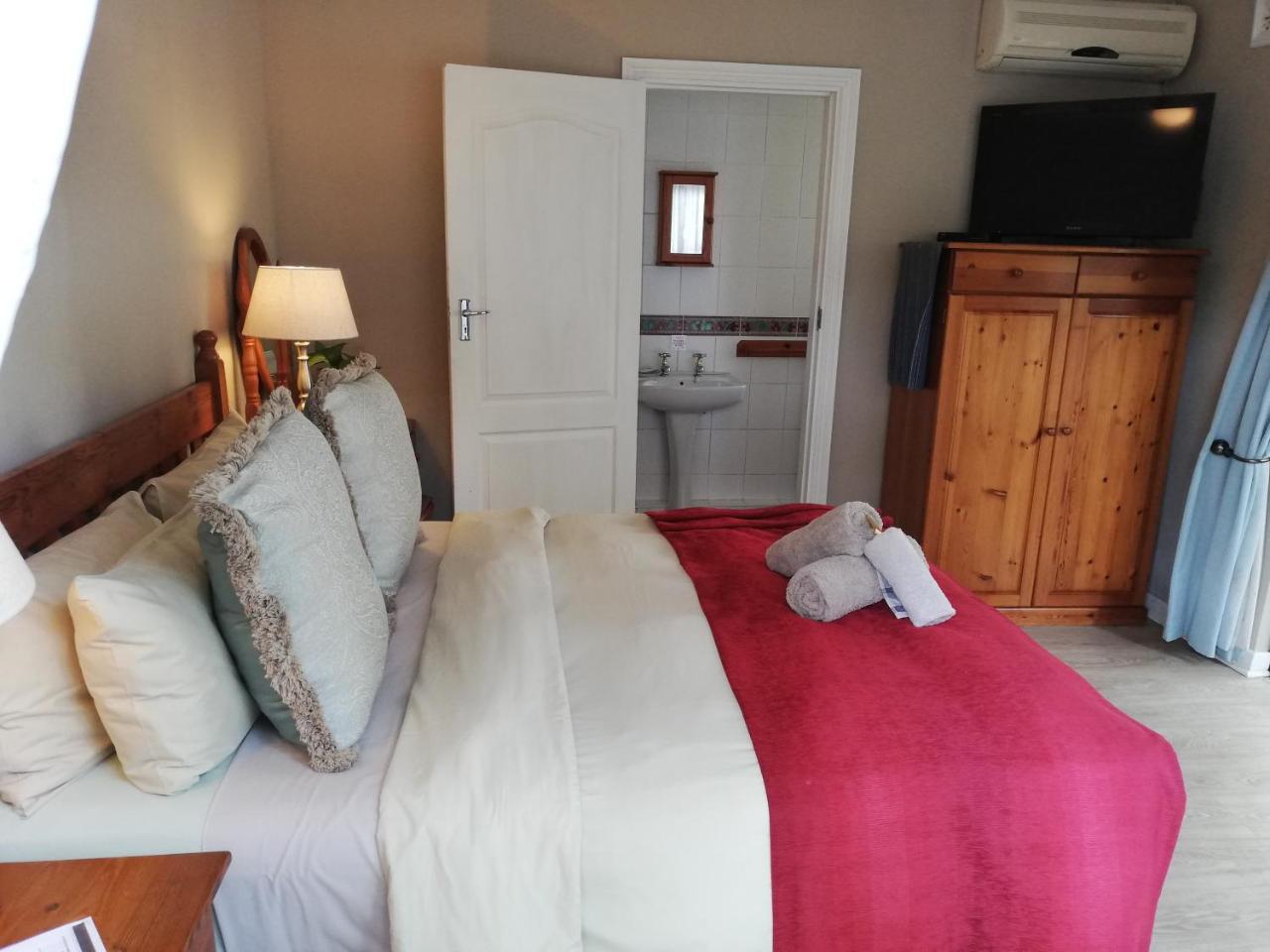 דורבן Fairway Guest House מראה חיצוני תמונה
