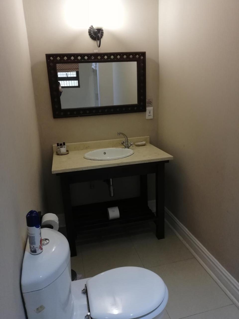 דורבן Fairway Guest House מראה חיצוני תמונה